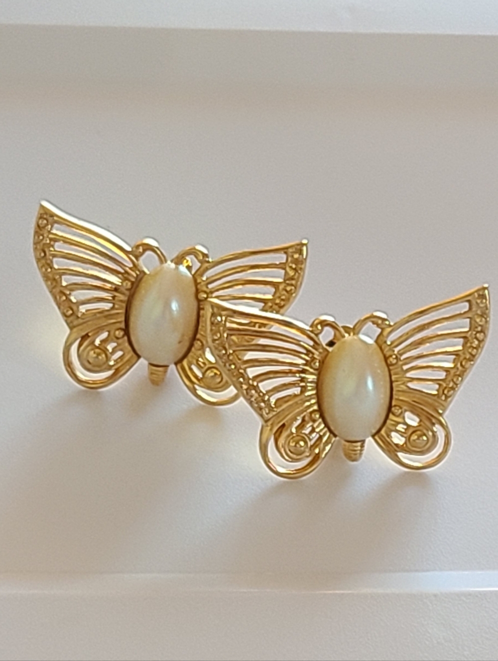 Vintage Richelieu Butterfly Clip On Earrings Pearl Gold Tone Estate Jewelry